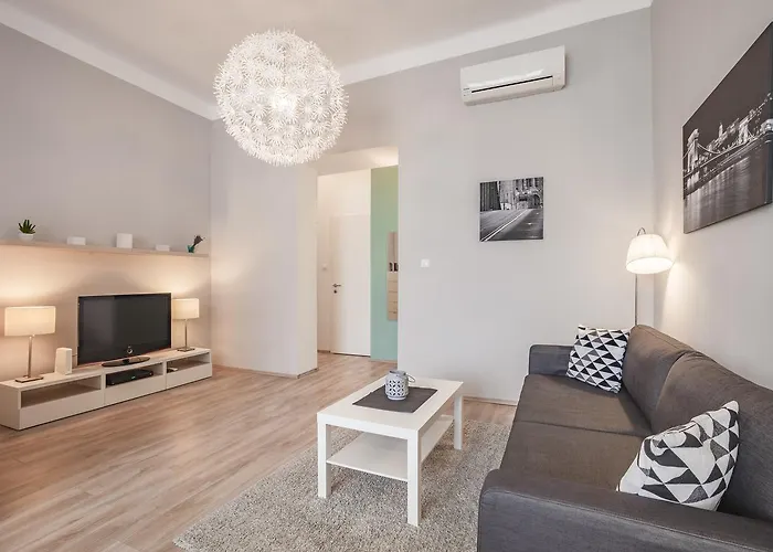 Apartment Synagogue Dohany