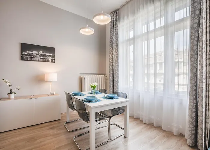 Synagogue Dohany Apartment *